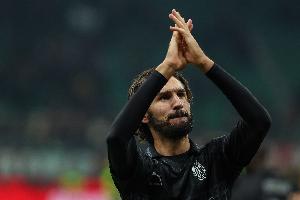 im电竞-隆戈：萨索洛积极追求阿德利&amp;尚未达协议，法国、沙特球队也有意