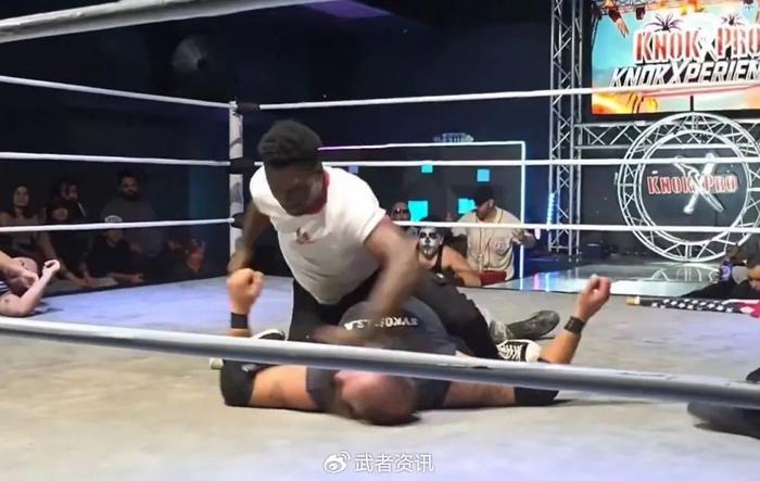 im电竞中国-前UFC冠军杰克逊的儿子在摔角赛场殴打选手致昏迷
