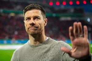 药厂总监：阿隆索无须三天谈一次未来，他已用合同向我们做出承诺